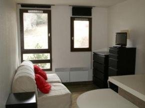 Studio chaleureux aux Adrets - Face aux pistes, 4ème étage, 2 pers, cuisine équipée - FR-1-557-28